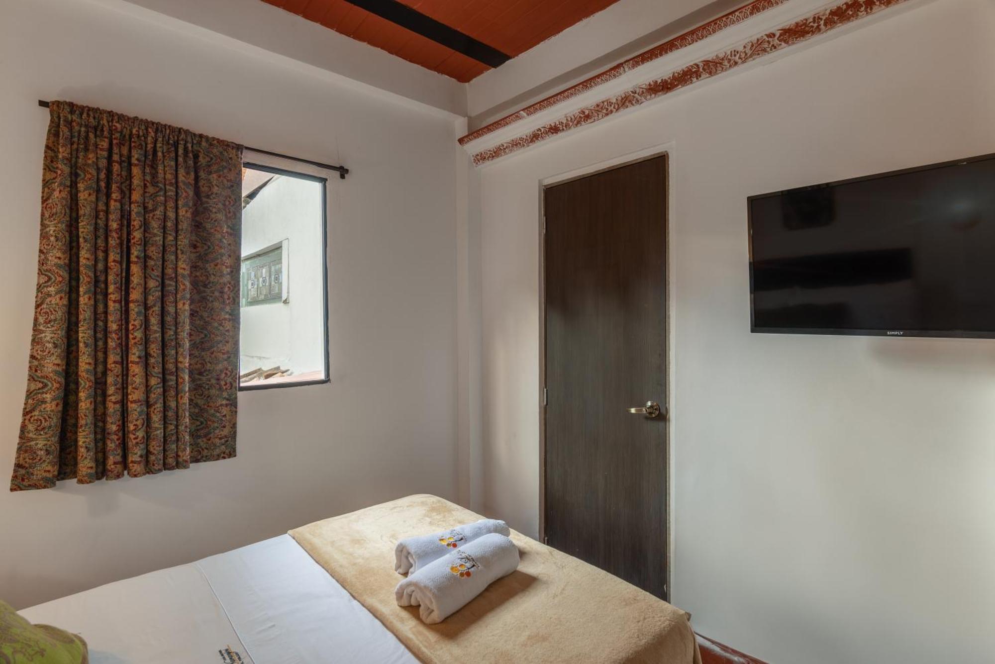 Casa Los Naranjos Hostal Medellín Buitenkant foto