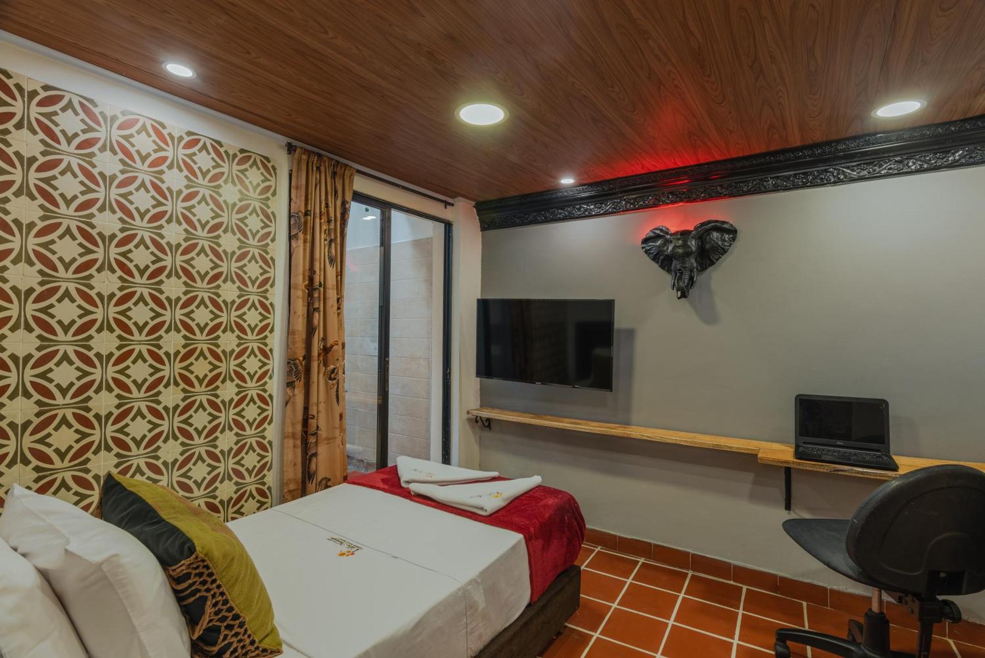 Casa Los Naranjos Hostal Medellín Buitenkant foto